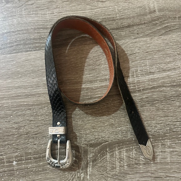 Vintage black leather belt - Picture 2 of 11